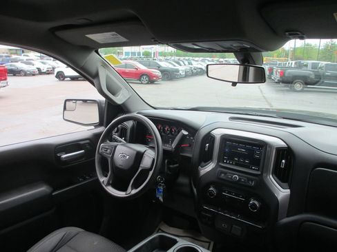 Used 2019 Chevrolet Silverado 1500 Custom Trail Boss w/ Custom Convenience Package image 21