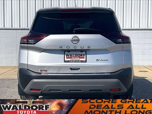Used 2022 Nissan Rogue SV image 5