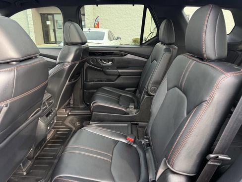 Used 2025 Honda Pilot TrailSport image 22