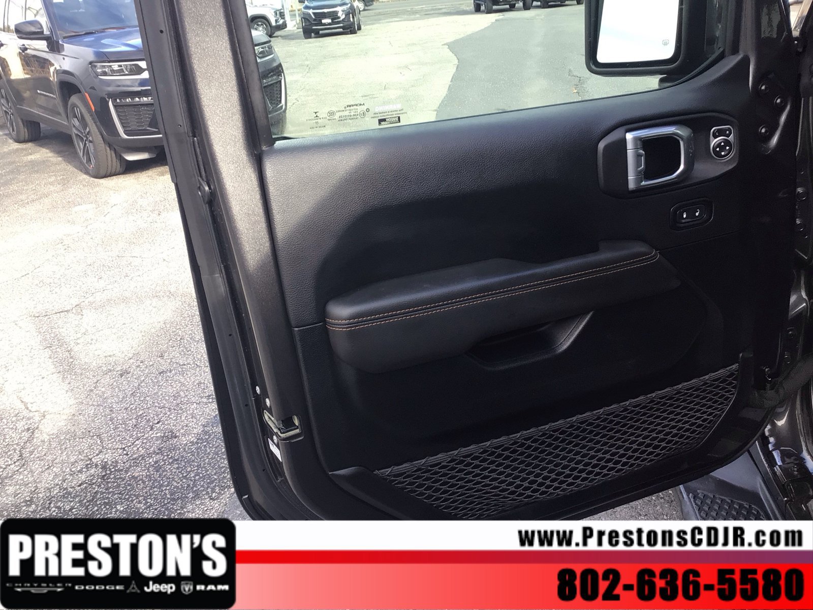 Used 2021 Jeep Gladiator Overland AWD/4WD image 9
