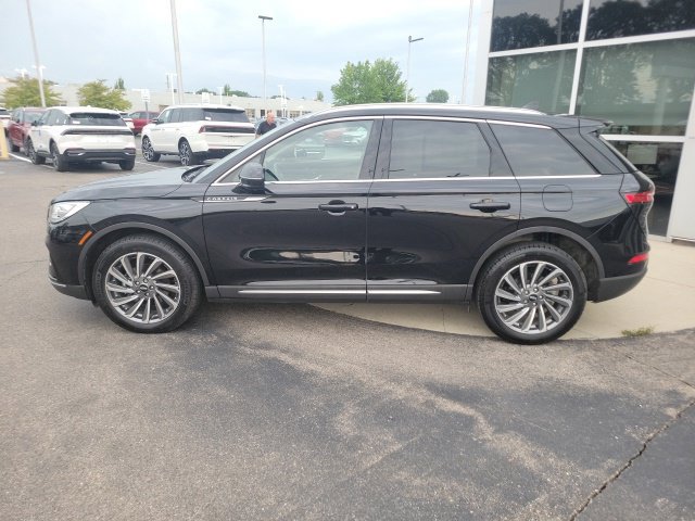 Certified 2024 Lincoln Corsair Reserve w/ Equipment Group 201A AWD/4WD image 4