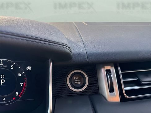 Used 2020 Land Rover Range Rover HSE image 23