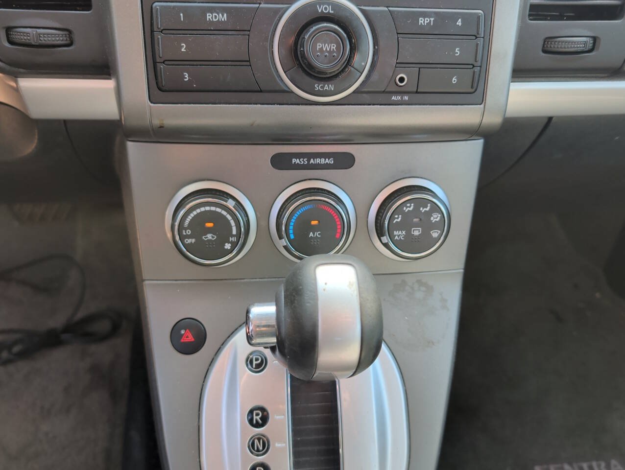 Used 2011 Nissan Sentra 2.0 FWD image 35