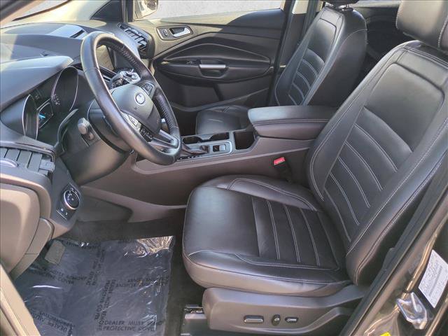 Used 2017 Ford Escape Titanium AWD/4WD image 16