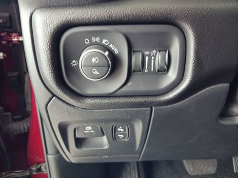 Certified 2025 RAM 1500 Laramie AWD/4WD image 36