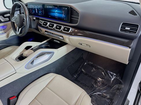 Used 2020 Mercedes-Benz GLE 350 w/ 3rd Row Seat Package image 30