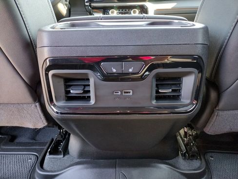 Used 2025 GMC Sierra 2500 AT4 w/ AT4 Premium Plus Package AWD/4WD image 15