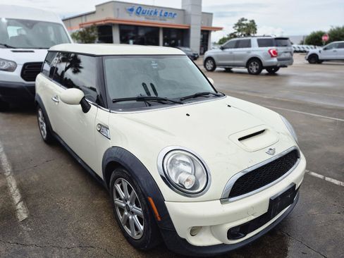 Used 2013 MINI Cooper Clubman S FWD image 2