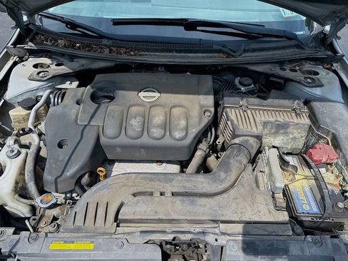 Used 2010 Nissan Altima 2.5 S FWD image 26