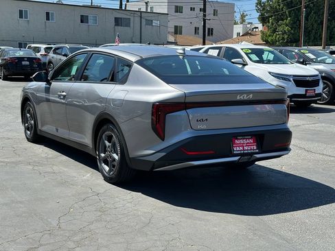 Used 2025 Kia K4 FWD image 4