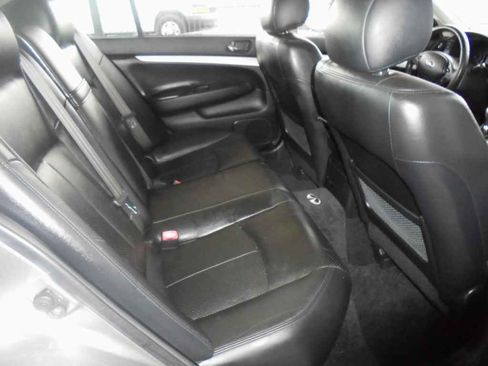 Used 2009 INFINITI G37 Journey image 10