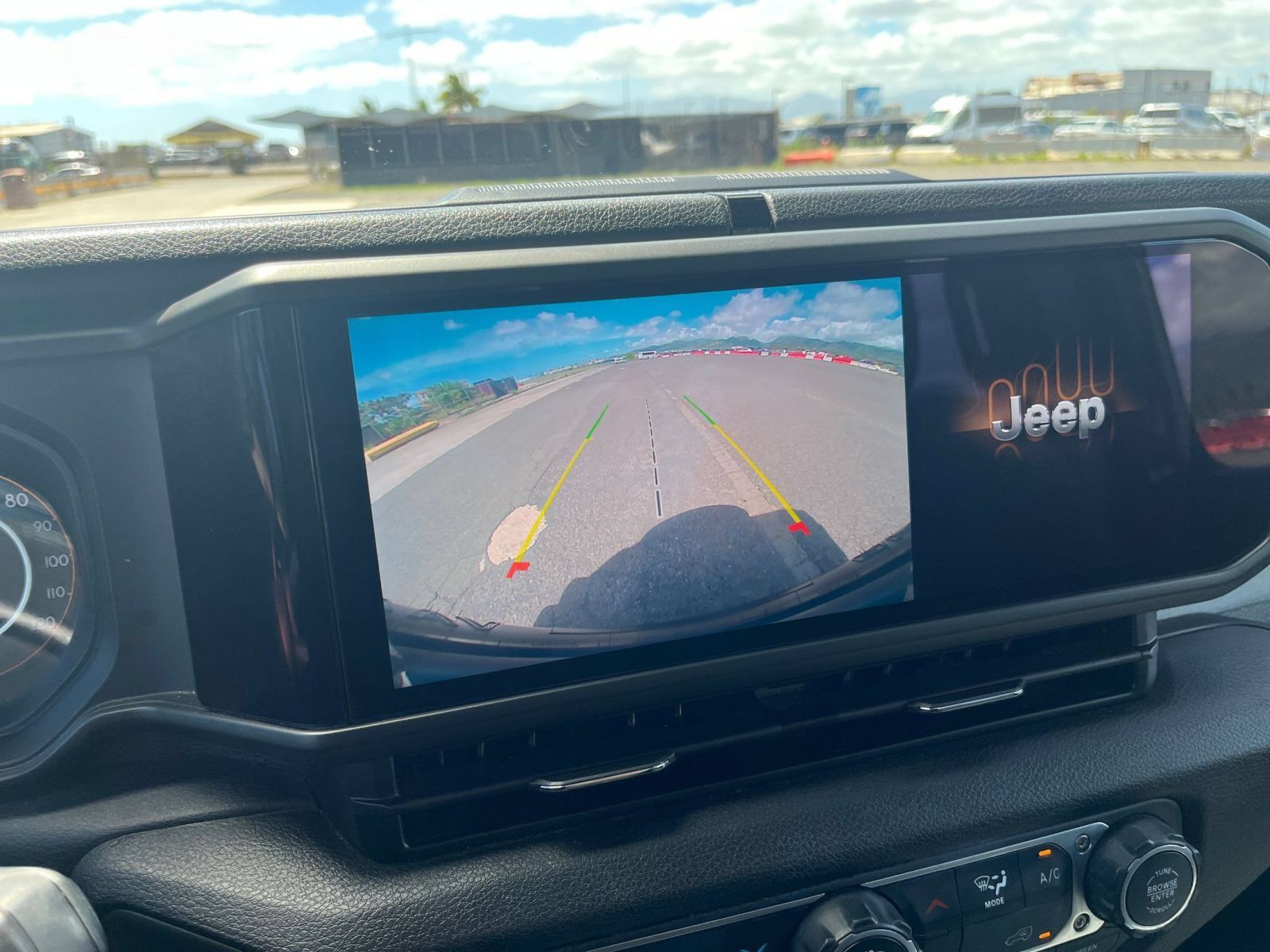 Used 2025 Jeep Wrangler Unlimited Sport AWD/4WD image 19