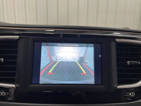Used 2021 Chrysler Voyager Lxi FWD image 30