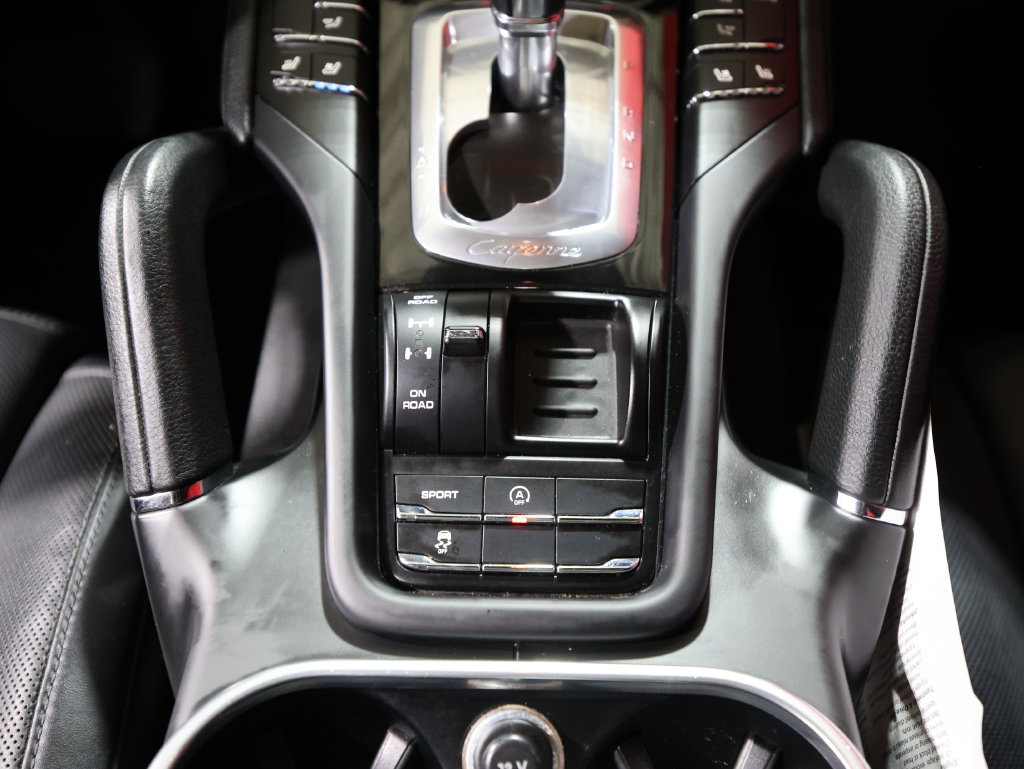 Used 2014 Porsche Cayenne AWD/4WD image 22