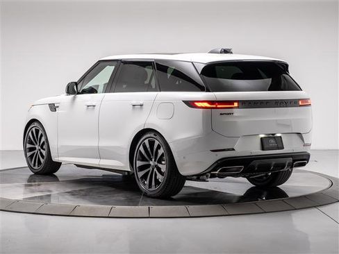 New 2026 Land Rover Range Rover Sport Dynamic SE image 3