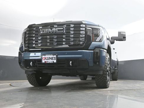 Used 2025 GMC Sierra 2500 Denali Ultimate AWD/4WD image 38