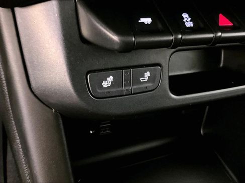 Used 2019 GMC Canyon SLT w/ Driver Alert Package RWD image 33