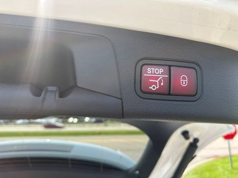 New 2026 Mercedes-Benz GLA 250 4MATIC image 37
