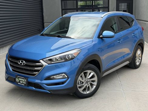 Used 2017 Hyundai Tucson SE AWD/4WD image 2