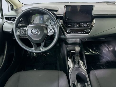 Used 2025 Toyota Corolla LE FWD image 17