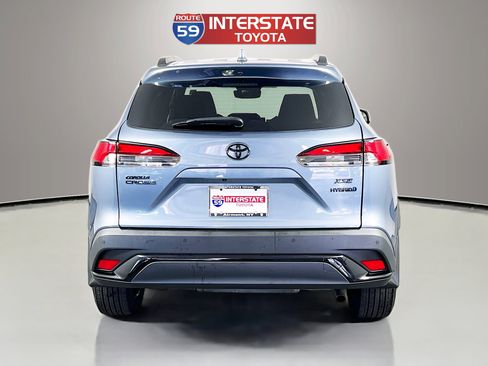 Used 2024 Toyota Corolla Cross AWD Hybrid image 6