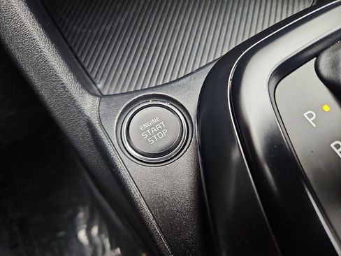 Used 2025 Kia K4 LXS image 19