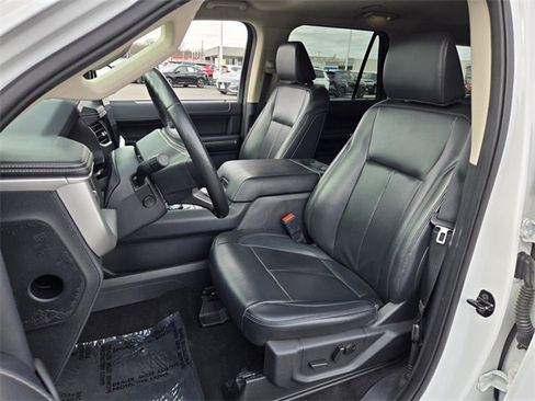 Certified 2024 Ford Expedition Max XLT image 10