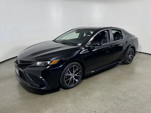 Certified 2023 Toyota Camry SE w/ Convenience Package FWD image 7