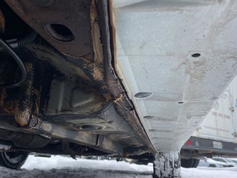 Used 2006 Pontiac Vibe AWD w/ Sun And Sound Package image 23