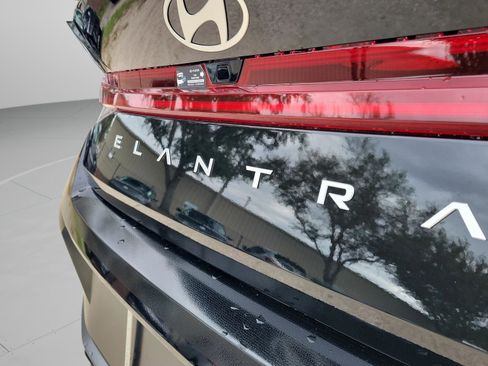 New 2026 Hyundai Elantra Limited image 32