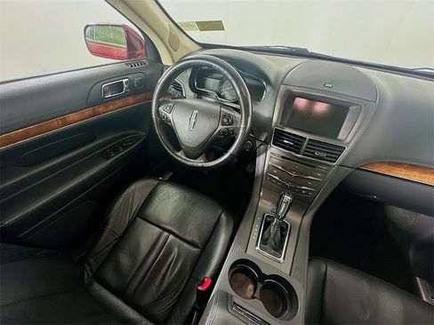 Used 2015 Lincoln MKT EcoBoost w/ Equipment Group 201A image 9