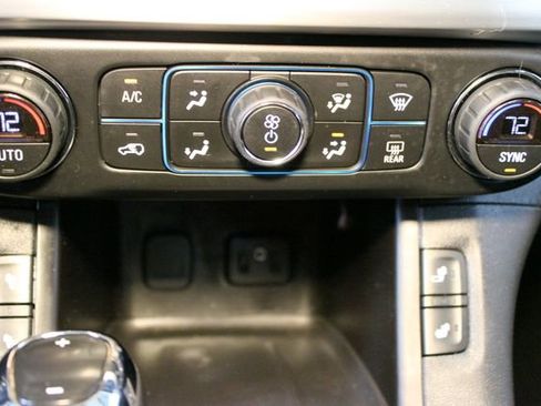 Used 2019 GMC Acadia SLE w/ LPO, Floor Liner Package FWD image 29