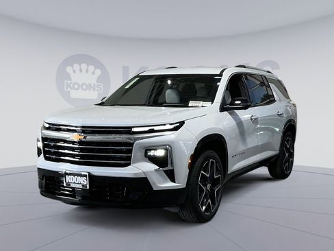 New 2026 Chevrolet Traverse High Country w/ LPO, Floor Liner Package FWD image 1