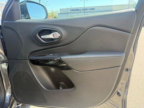 Certified 2023 Jeep Cherokee Altitude Lux AWD/4WD image 45