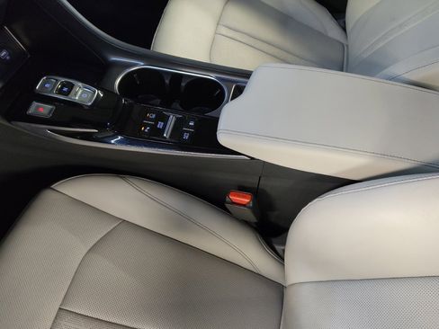 Used 2022 Hyundai Sonata Limited image 26