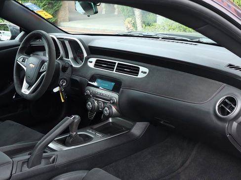 Used 2015 Chevrolet Camaro Z/28 image 32