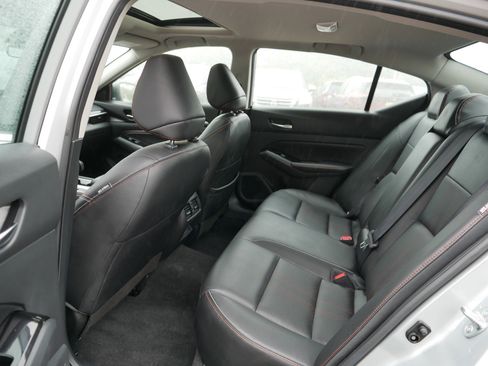 Certified 2023 Nissan Altima 2.0 SR FWD image 35