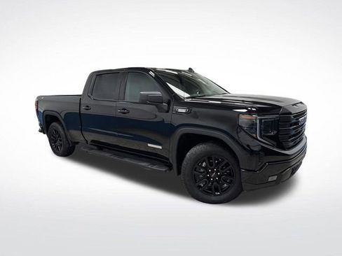 Used 2025 GMC Sierra 1500 Elevation image 42