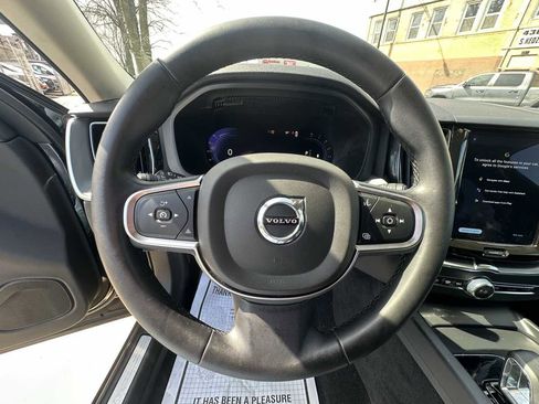 Used 2023 Volvo XC60 B5 Core image 14