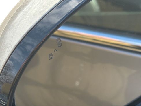 Used 2019 Kia Sorento EX image 26