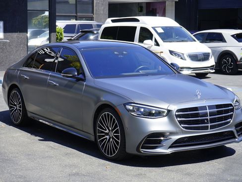 Used 2023 Mercedes-Benz S 580 4MATIC Sedan image 6