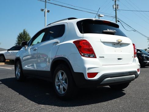 Used 2018 Chevrolet Trax LT w/ LT Convenience Package FWD image 8