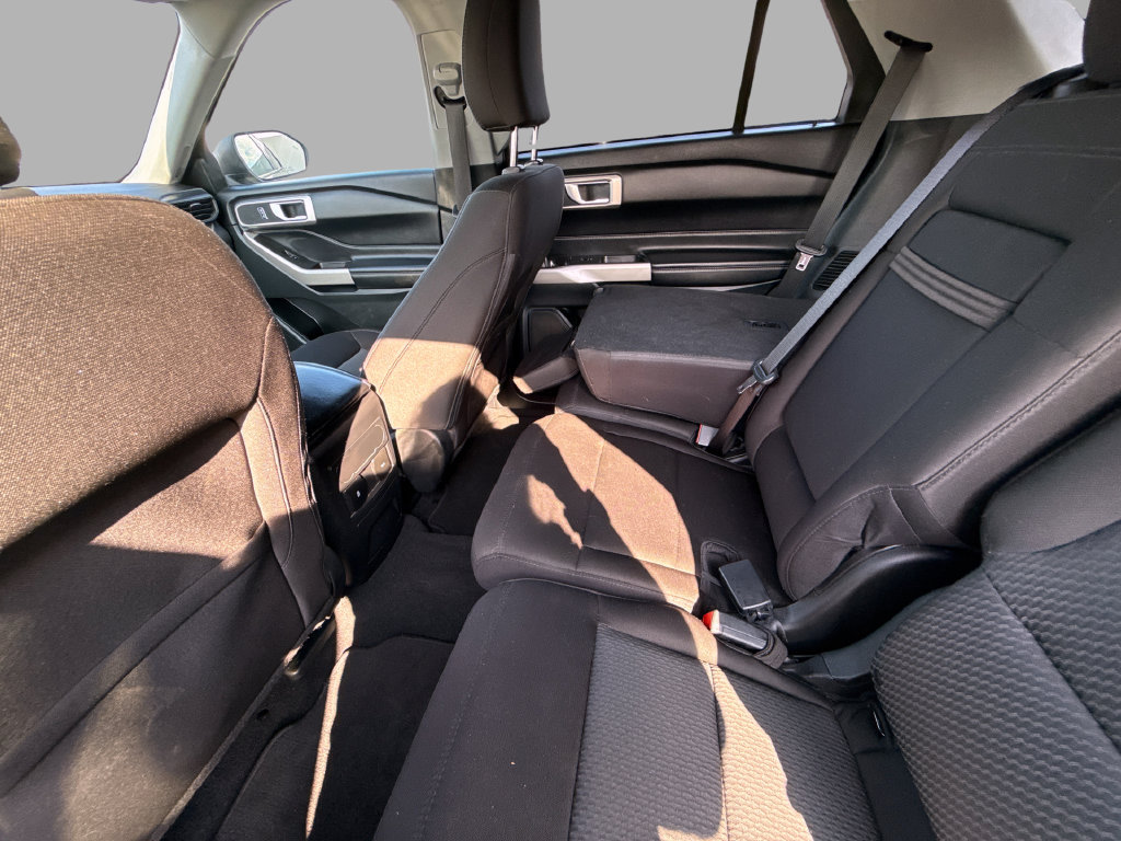 Used 2024 Ford Explorer XLT AWD/4WD image 15