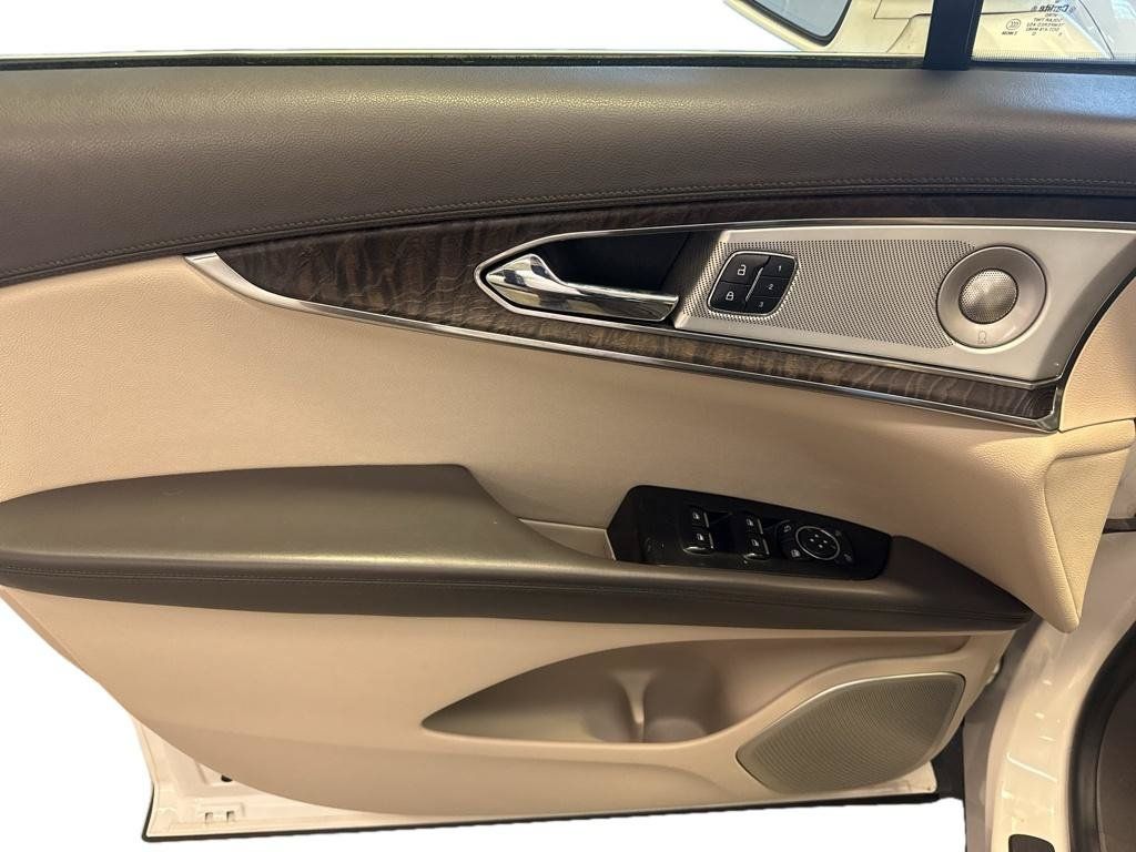 Used 2016 Lincoln MKX Reserve w/ Luxury Package FWD image 15