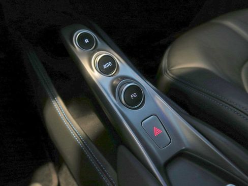 Used 2020 Ferrari F8 Tributo RWD image 19