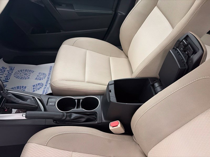 Used 2015 Toyota Corolla LE FWD image 33