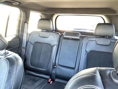 Used 2023 Jeep Grand Cherokee Altitude image 26