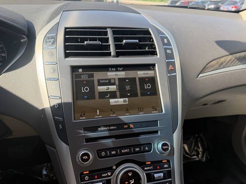 Used 2017 Lincoln MKZ Reserve w/ Climate Package FWD image 23