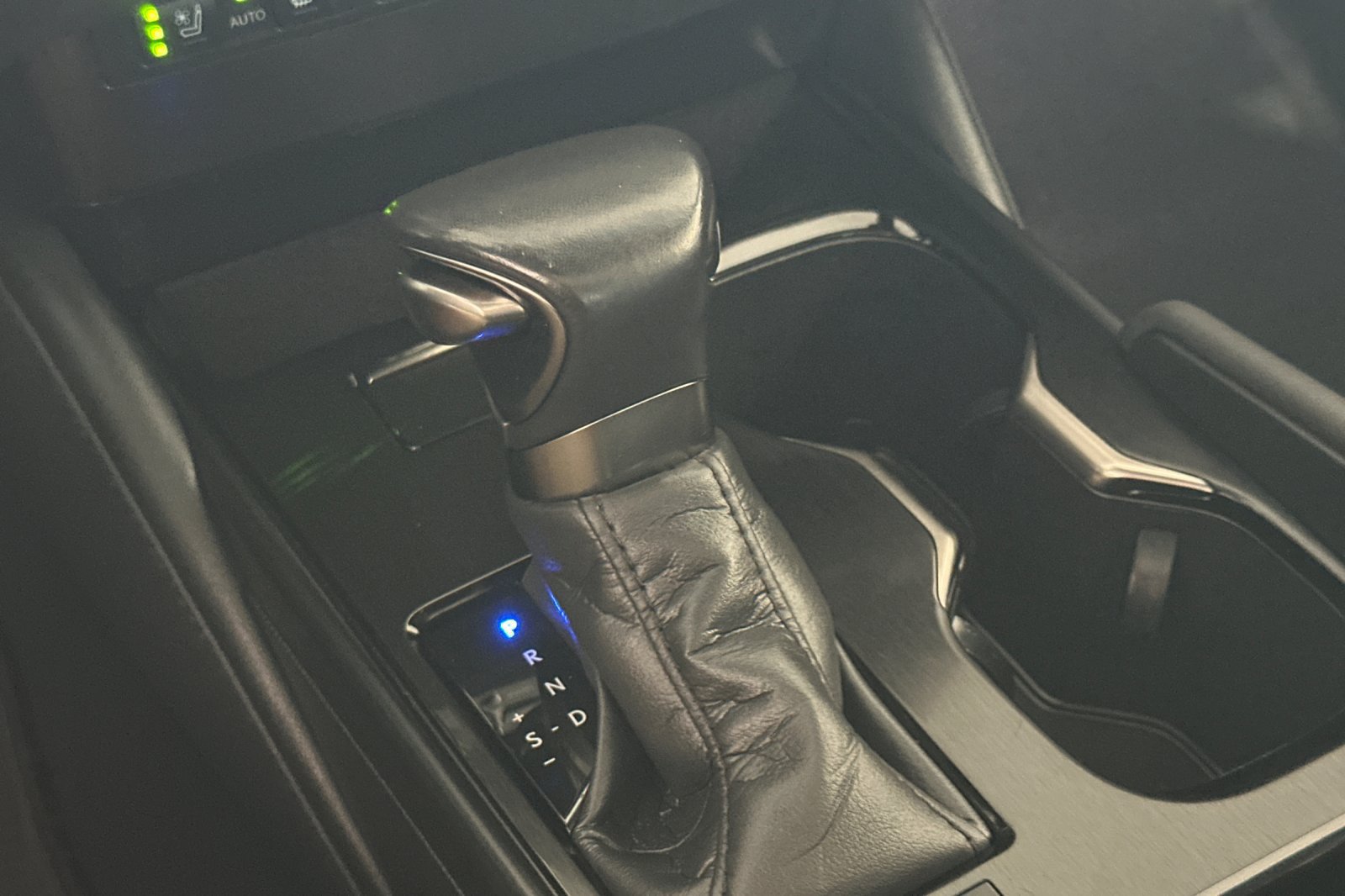 Certified 2024 Lexus ES 350 w/ Premium Package FWD image 17