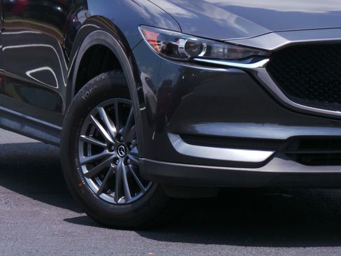 Used 2017 MAZDA CX-5 Touring FWD image 17
